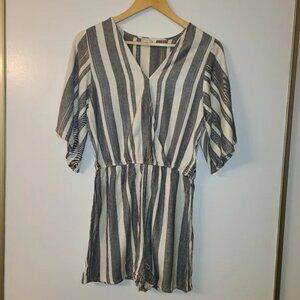 Women's romper Size Small
